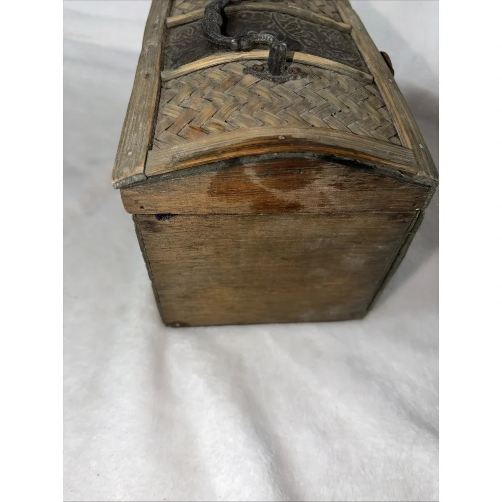 Vintage 80s Treasure Chest Bamboo Trinket Box Rustic Herringbone Pattern Aged